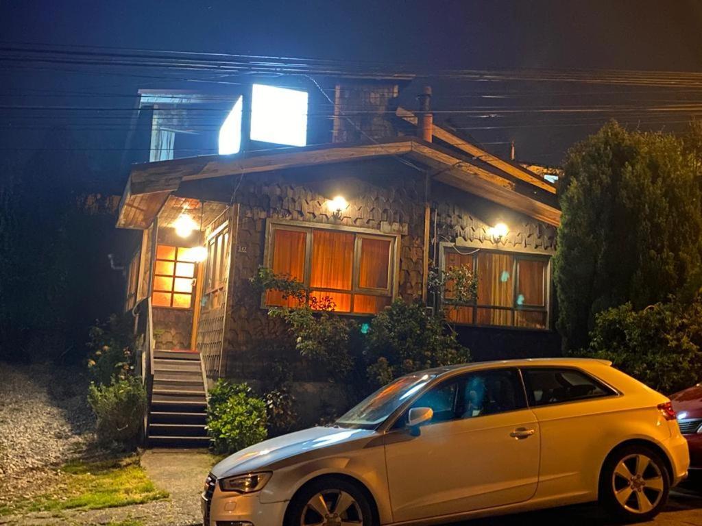 Hostal Y Cabanas Mirando Al Mar Пуерто-Монтт Екстер'єр фото