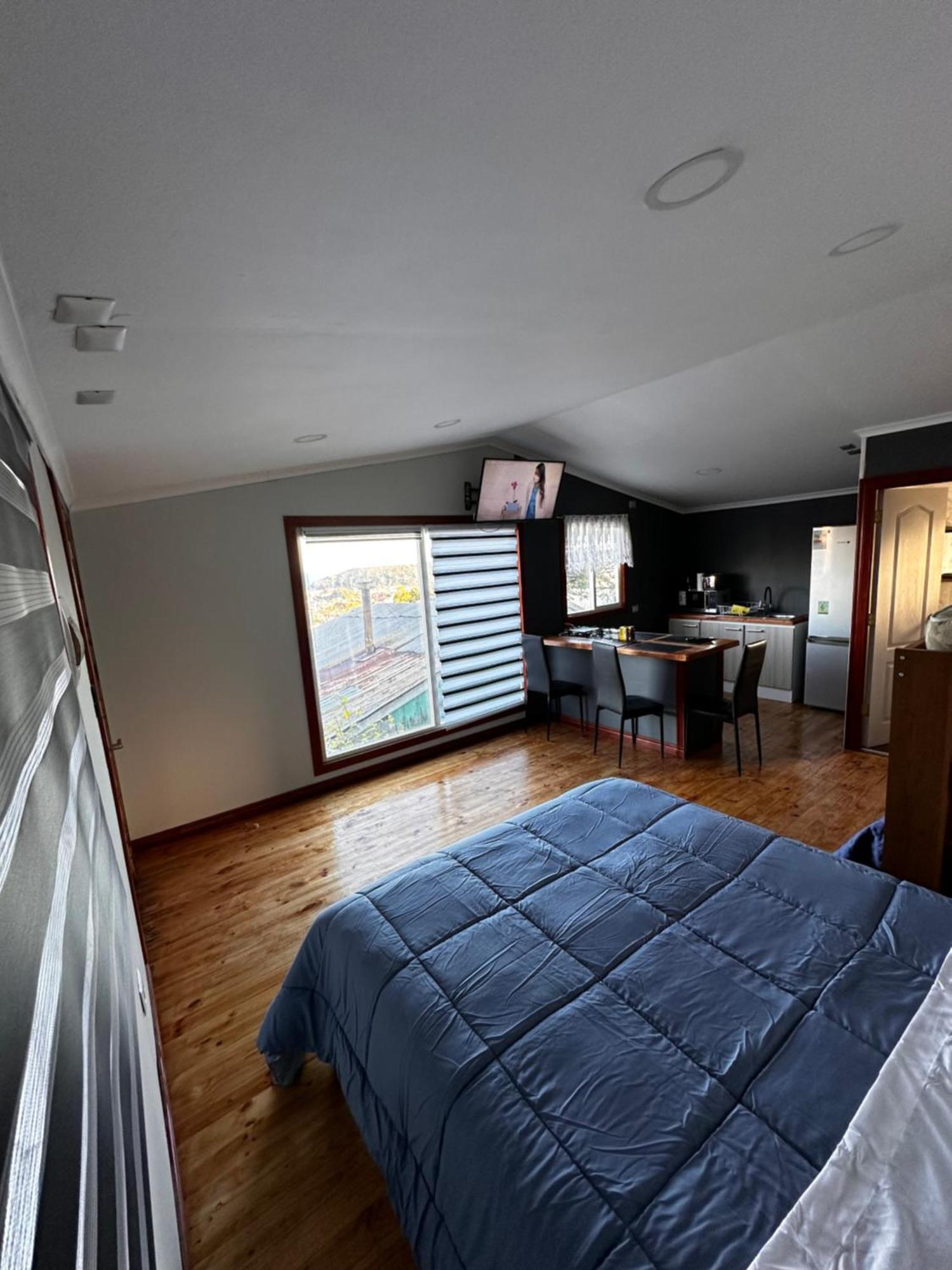 Hostal Y Cabanas Mirando Al Mar Пуерто-Монтт Екстер'єр фото