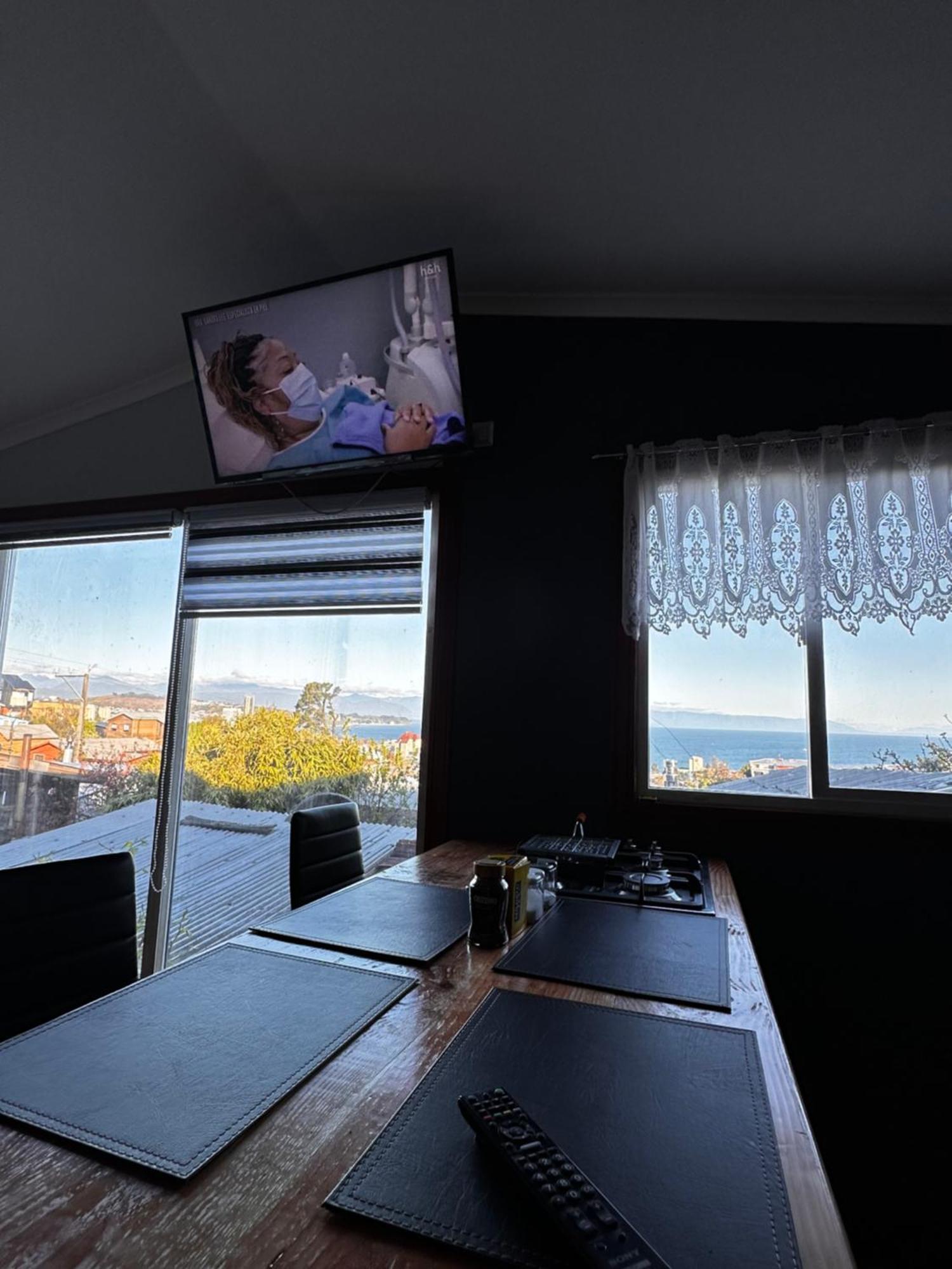 Hostal Y Cabanas Mirando Al Mar Пуерто-Монтт Екстер'єр фото